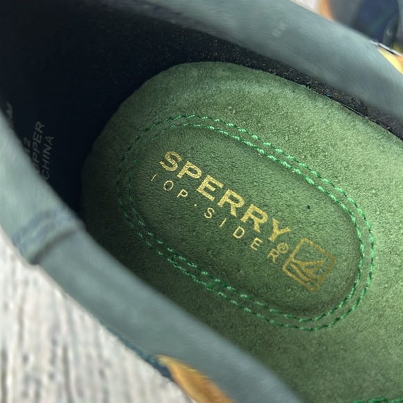 SPERRY GOLDFISH Navy & Green Slip On Leather Lace Wedges - Picture 9 of 17